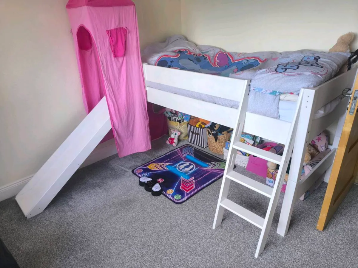 Kids bed - Image 1