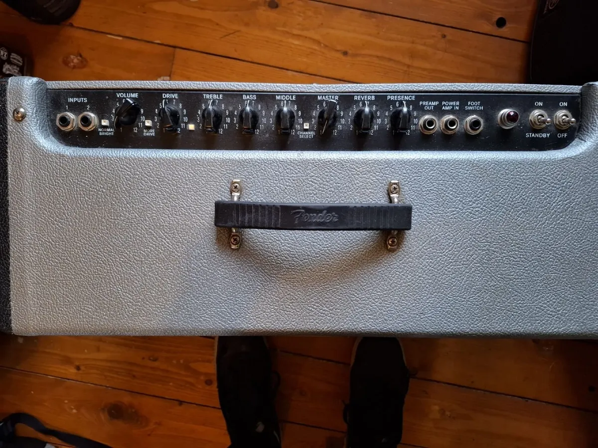 Fender Hot Rod Deluxe III "Silver Noir Two-Tone" - Image 3