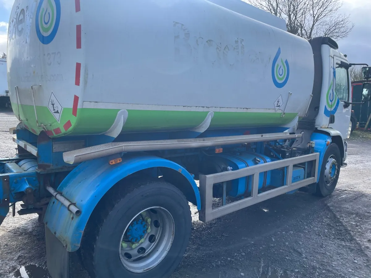Daf Lf55-220 fuel tanker truck - Image 4