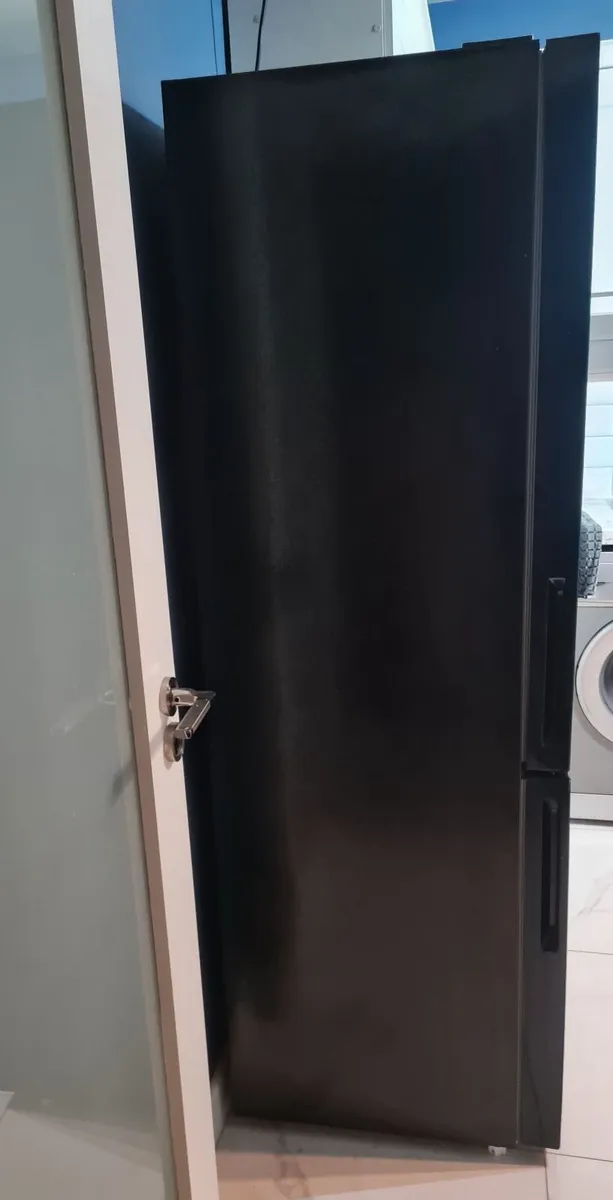 Fridgefreezer - Image 2