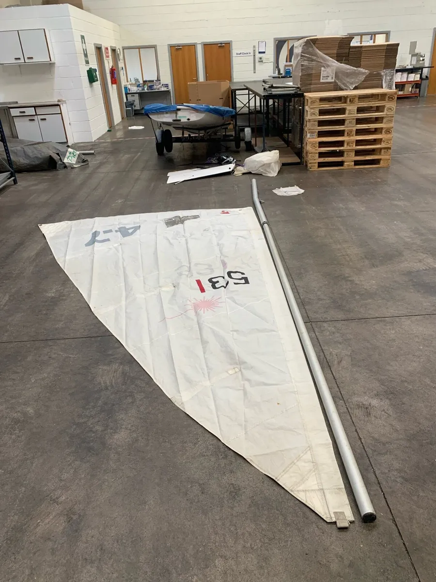 Laser Dinghy - Full Set with 2 sail rigs - Image 2