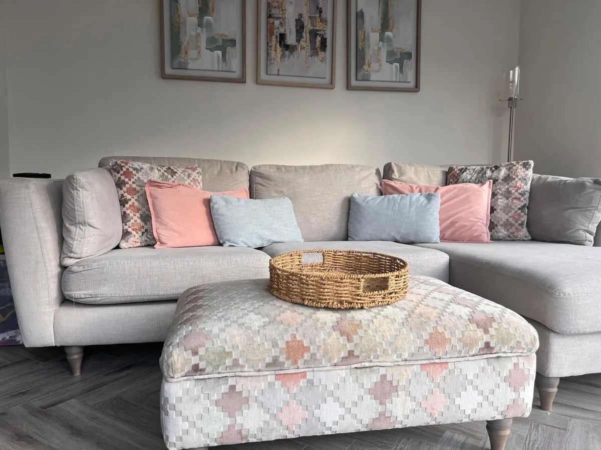 Chaise Sofa - Image 1