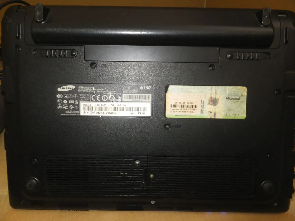 Samsung NP-150 mini laptop - Image 2