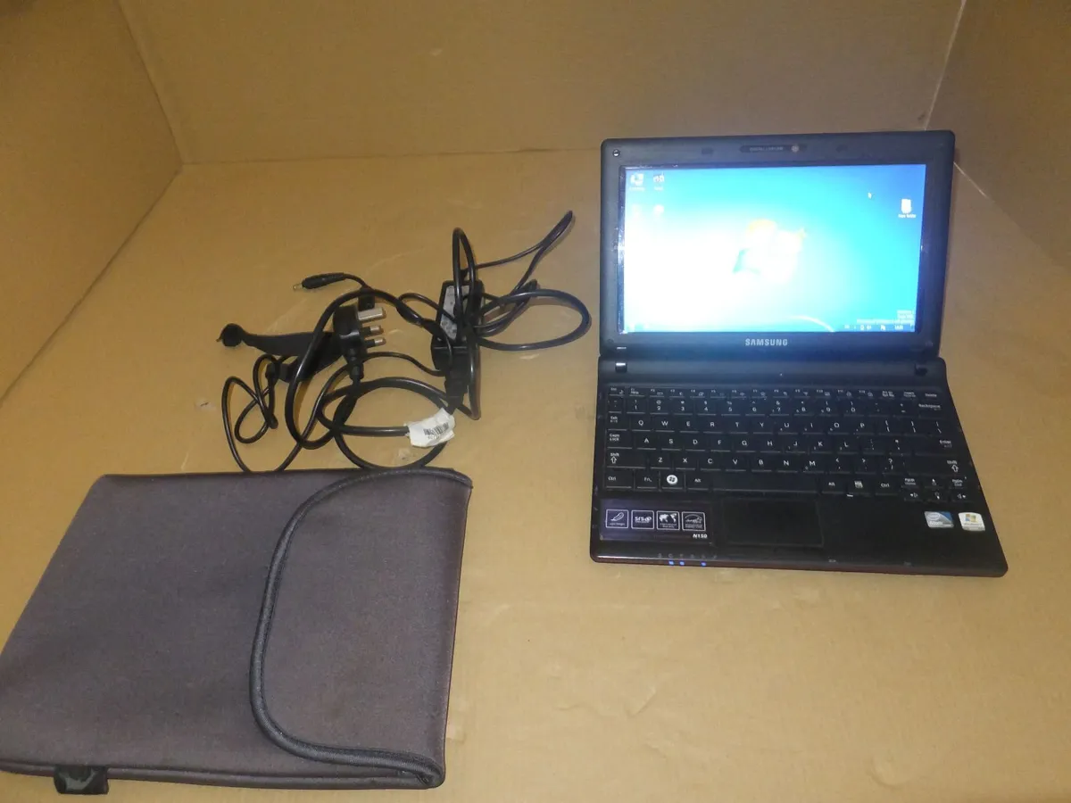Samsung NP-150 mini laptop - Image 1