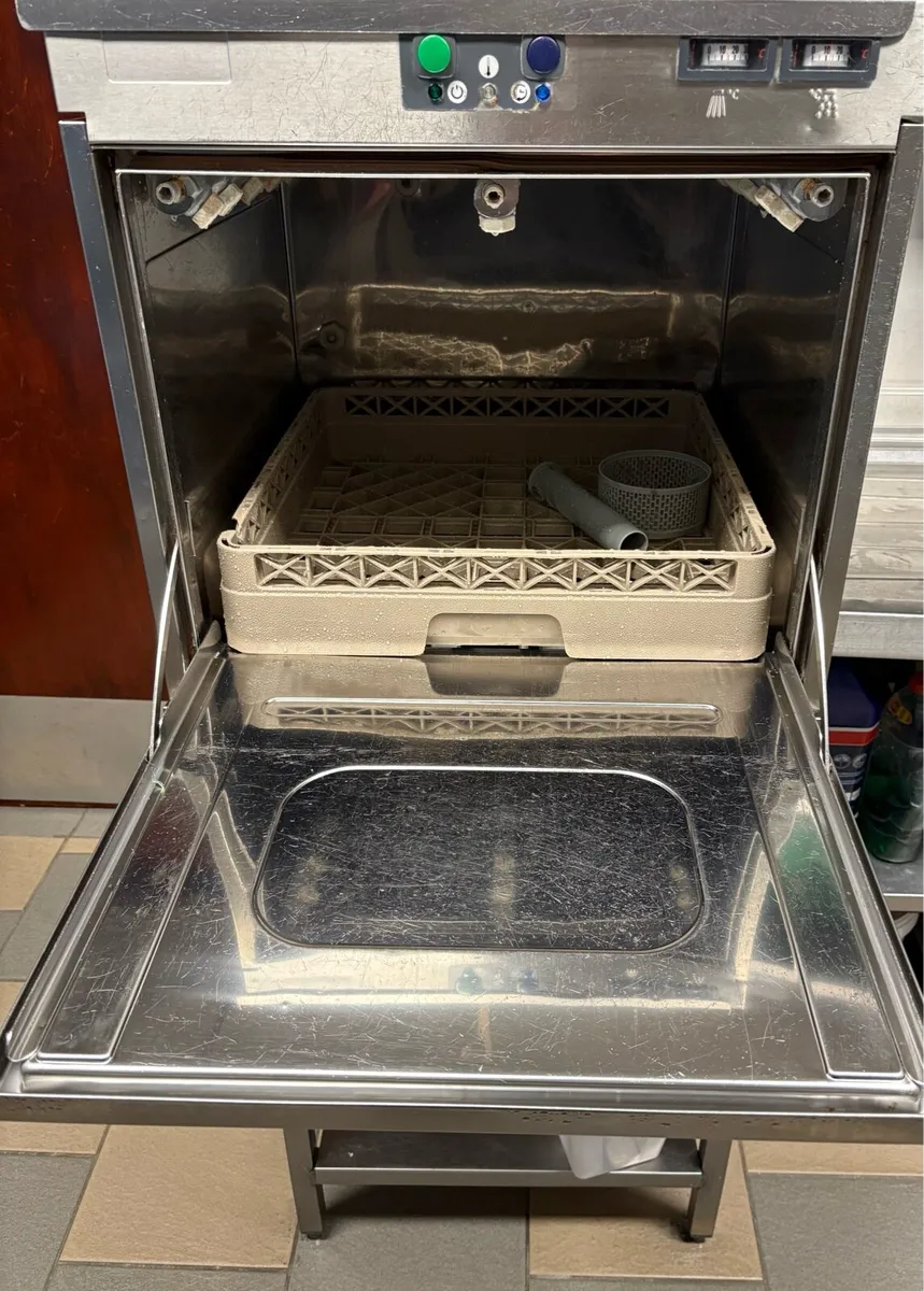 Commercial dishwasher - Image 4