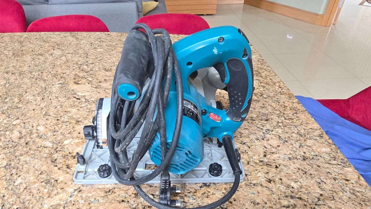 Makita SP6000 240V 165mm Plunge Saw  - Image 1