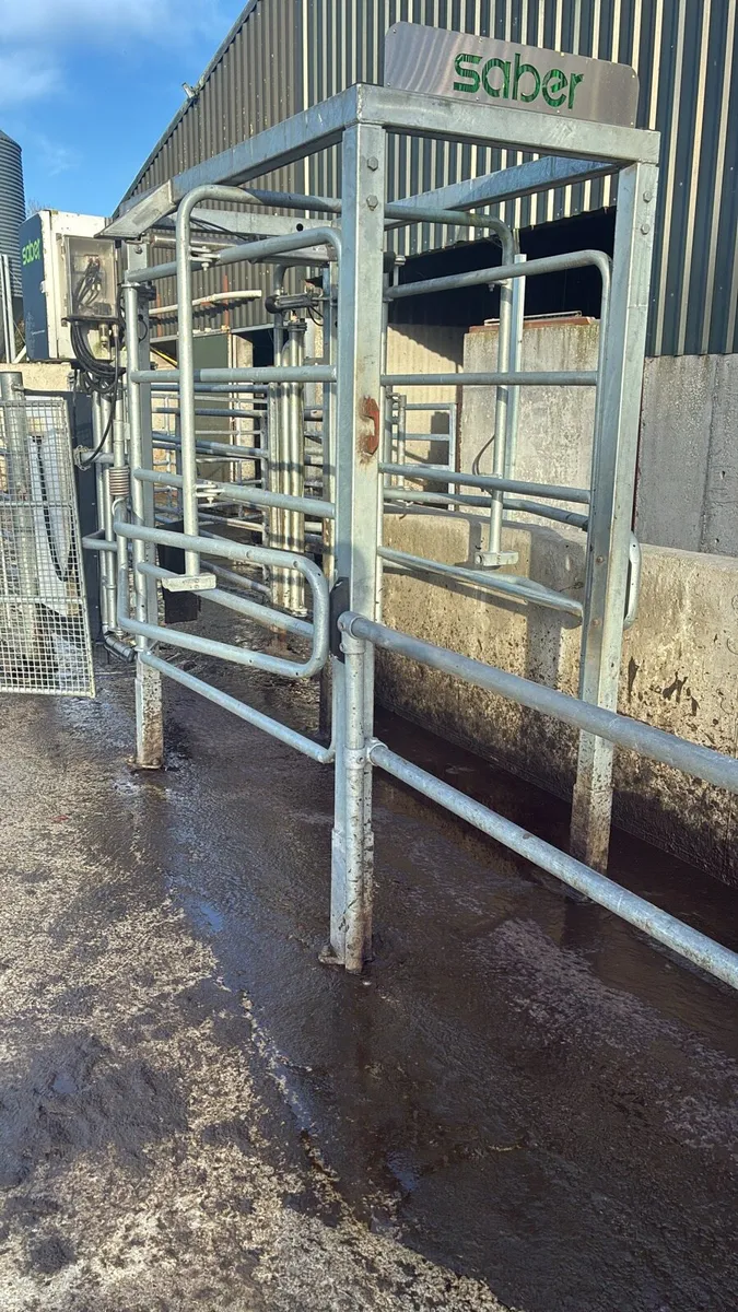 Saber Drafting Gate - Image 2