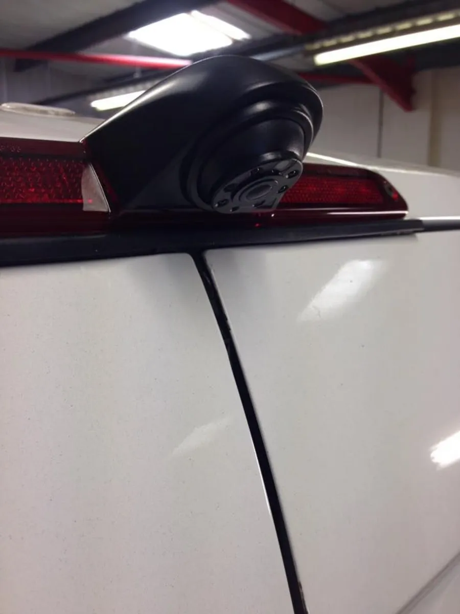 MB Sprinter VW Crafter Reversing camera Kit - Image 1