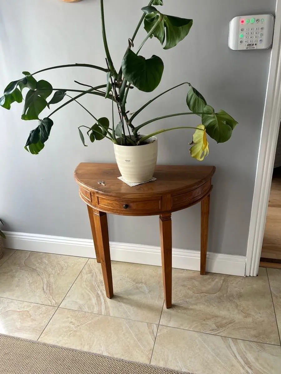 Hall table - Image 1