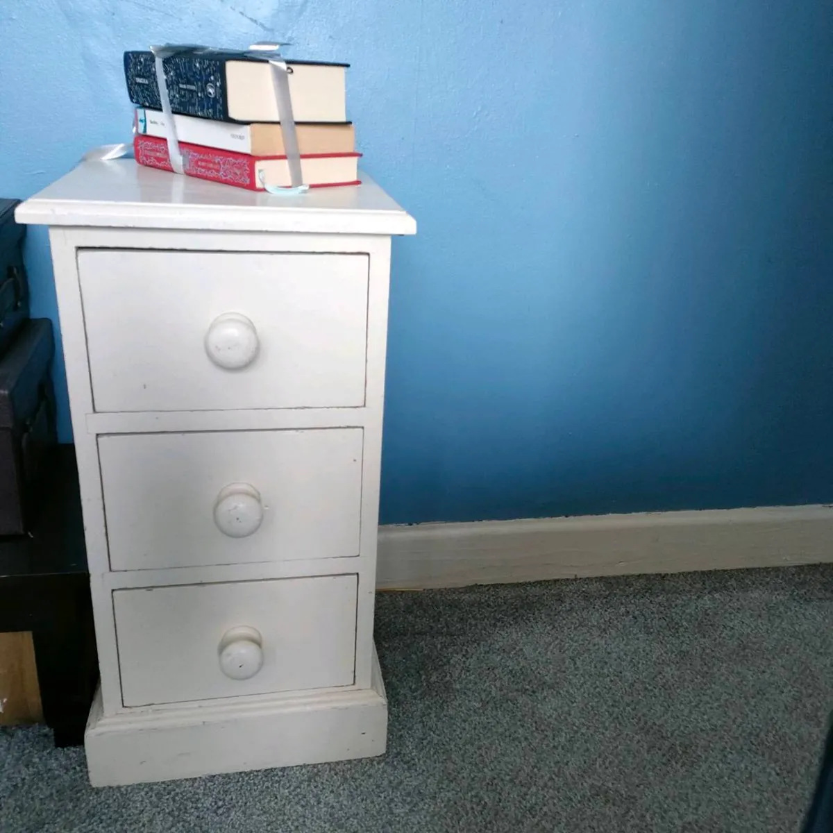 Small bedside locker - Image 1