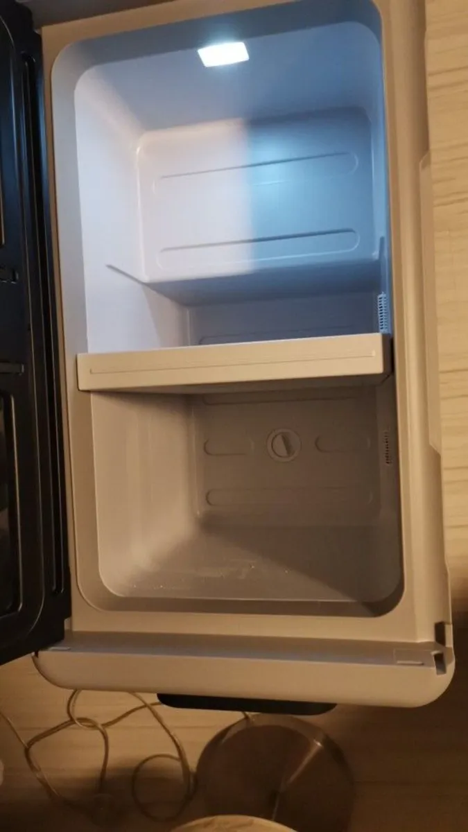 12V Compressor fridge for boat - Image 2