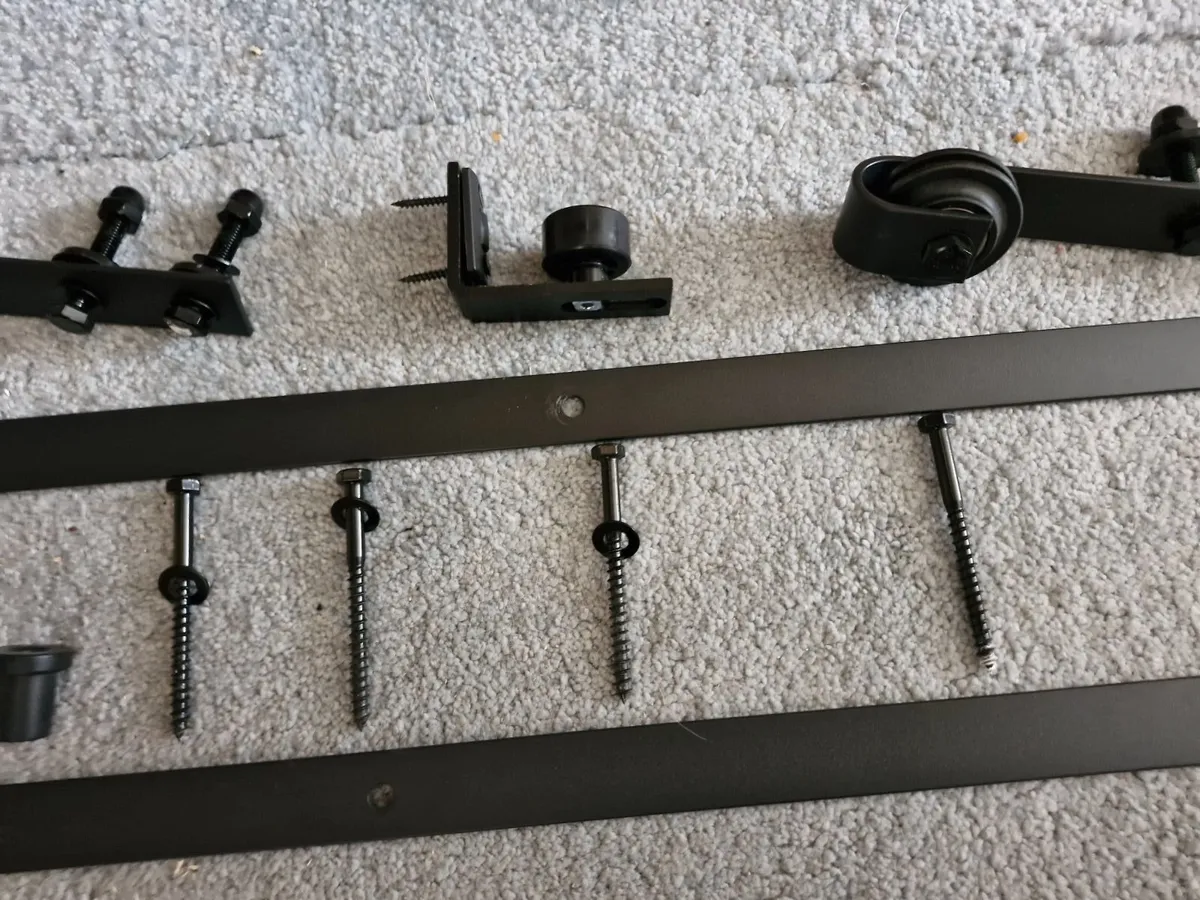 Sliding door gear - Image 2