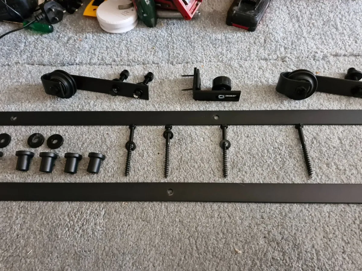 Sliding door gear - Image 3