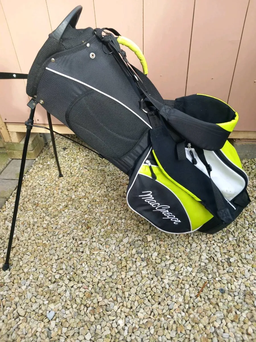 MacGregor golf bag with stand. - Image 2