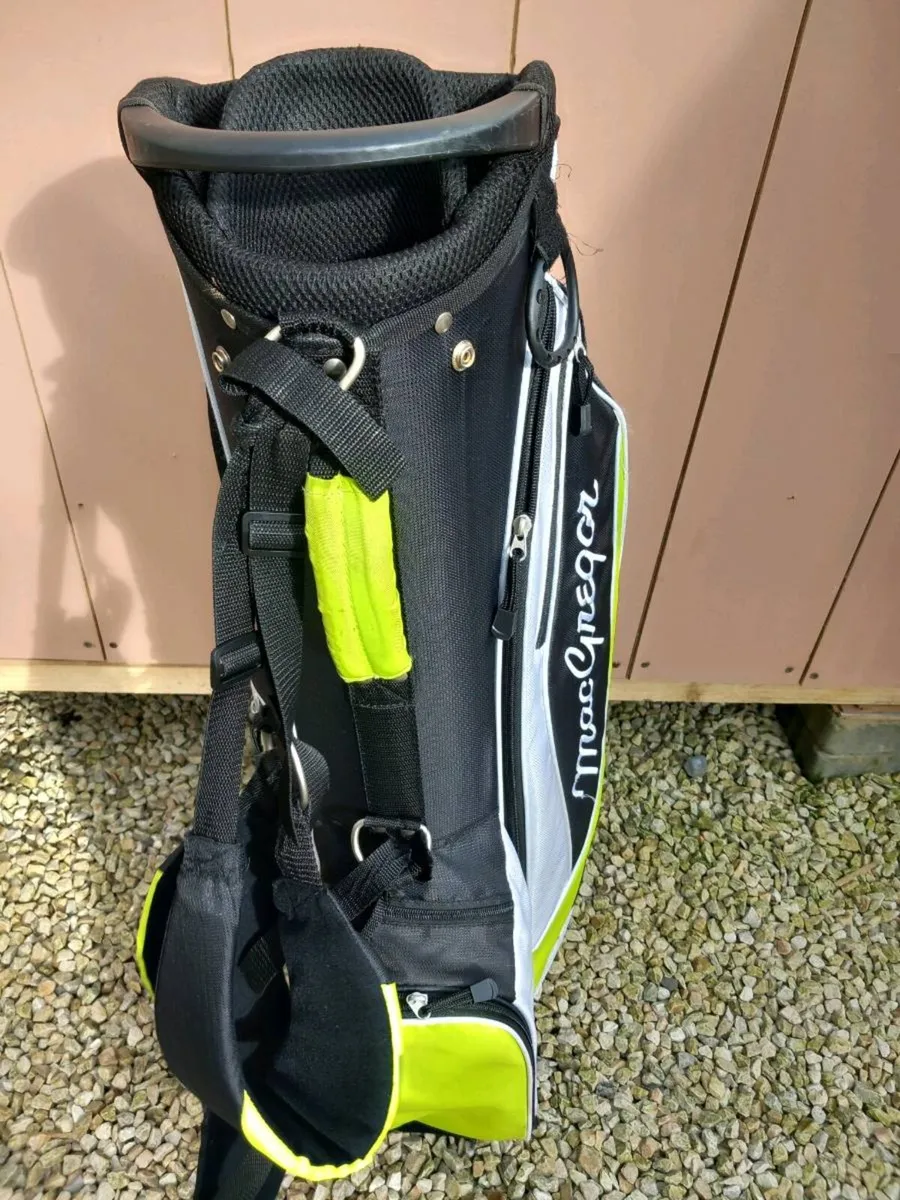 MacGregor golf bag with stand. - Image 4