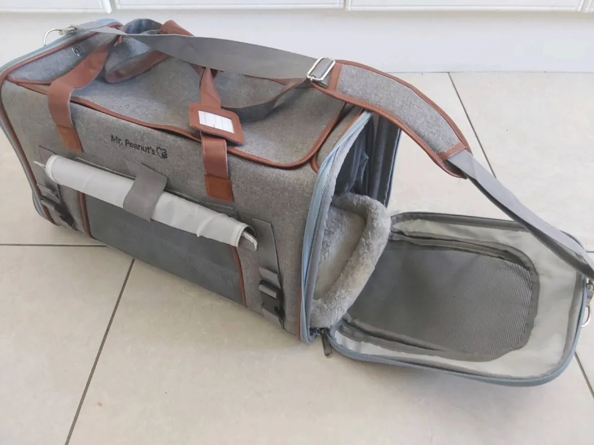 Mr Peanuts dog airline carrier - Image 2