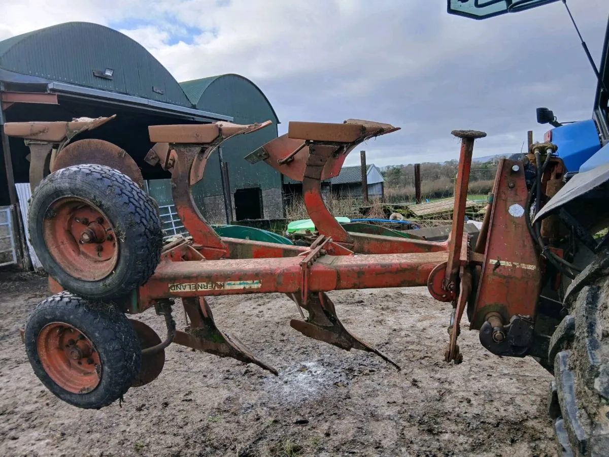 Kverneland plough - Image 3