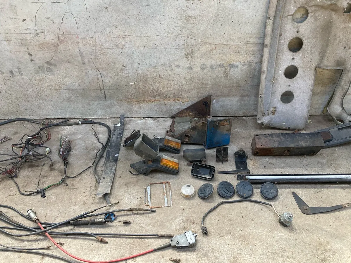 Ford New Holland 40 series cab - Image 3