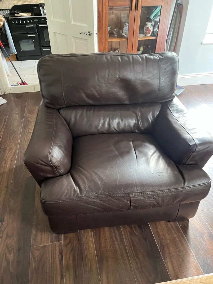 3 Piece Suite - Image 1