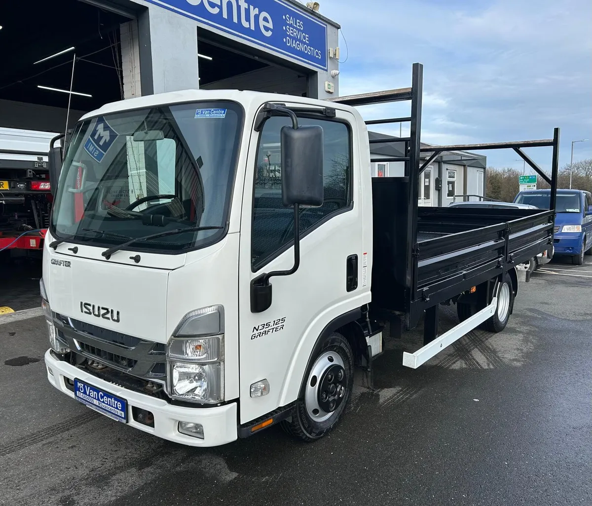 2021 Isuzu Grafter Automatic Dropside - Image 3