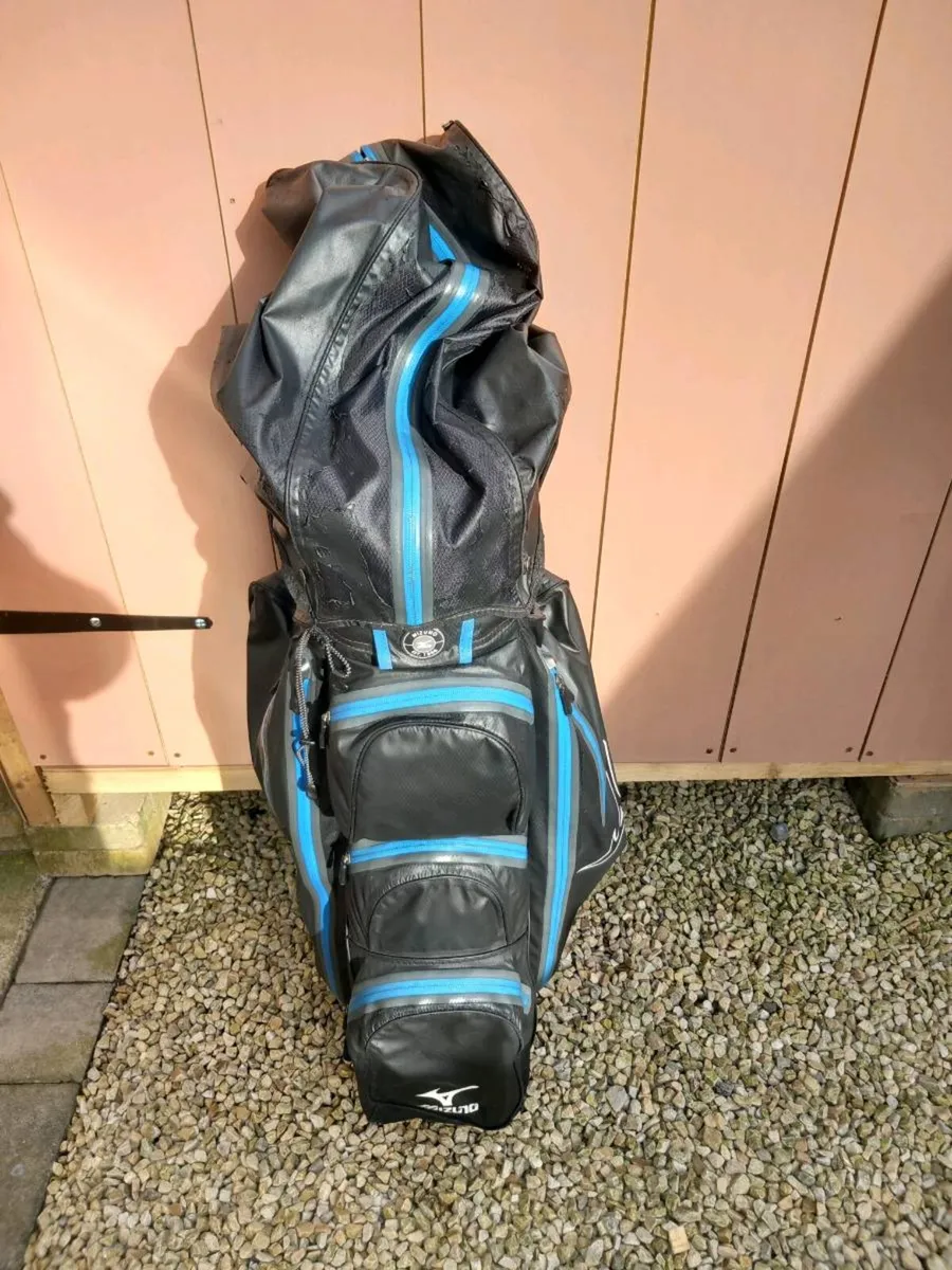 Mizuno waterproof Golf bag. - Image 1