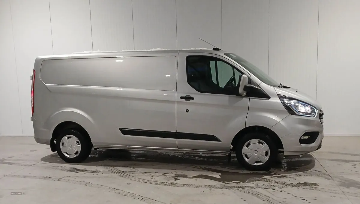 Ford Transit Custom 2022 - Image 2