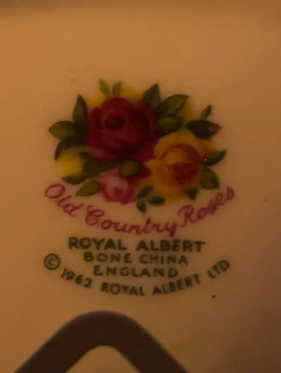 1962 Royal Albert Country Roses Clock - Image 2