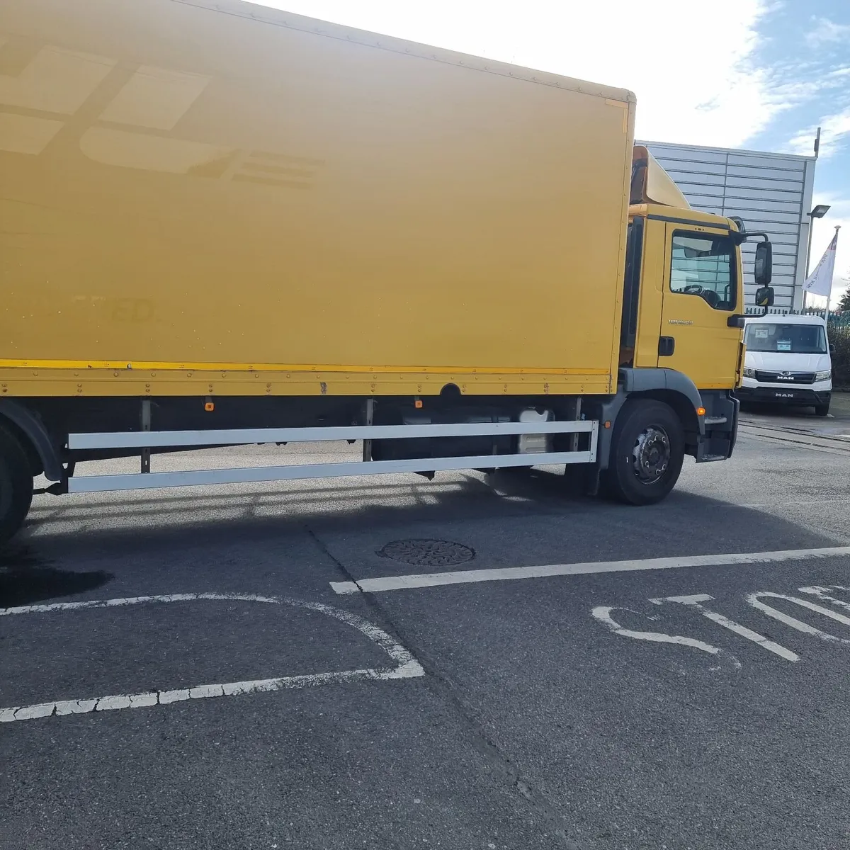 MAN BOX BODY 2016 - Image 2