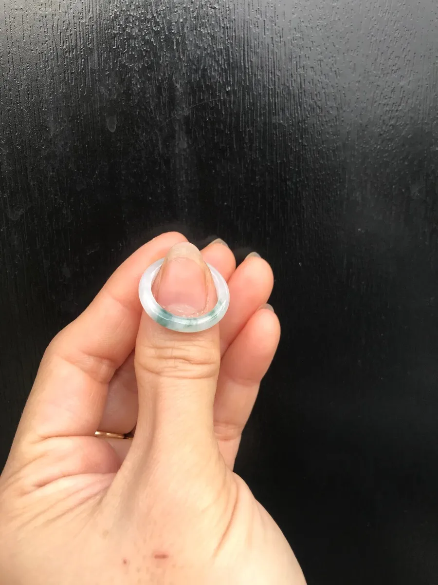 Grade A Burma Jadeite ring (inner diameter 17mm) - Image 1