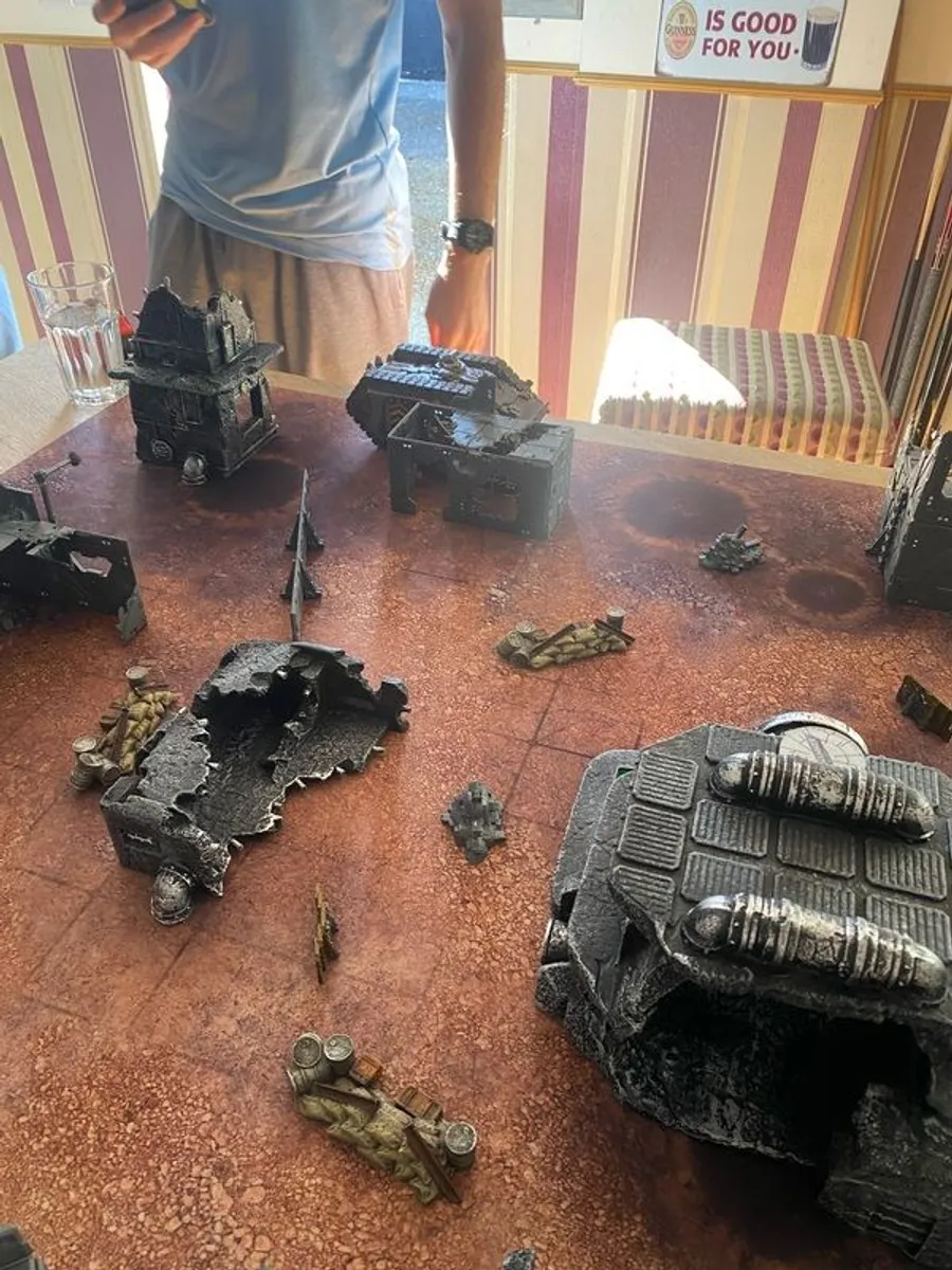 warhammer terrain set sewage/ruin city - Image 3