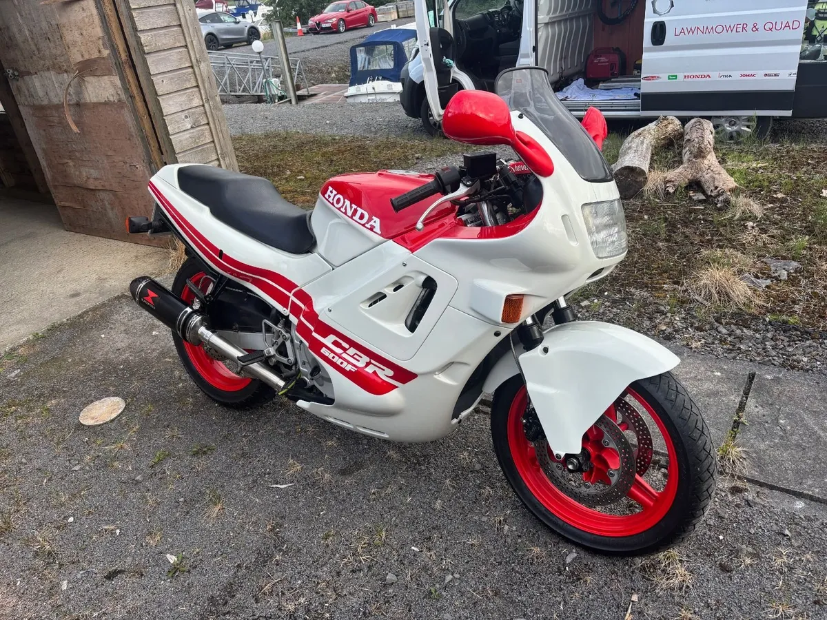 Honda CBR600F1 1991 - Image 4