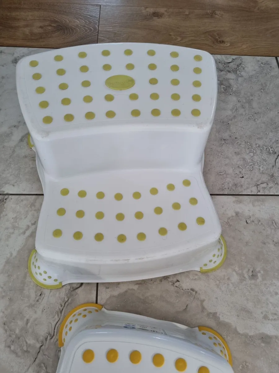 Toddler Steps & Toilet Seat - Image 2