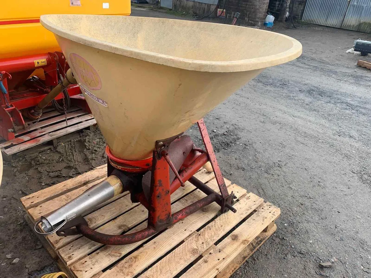 VICON D SHAPE SOWER - Image 1