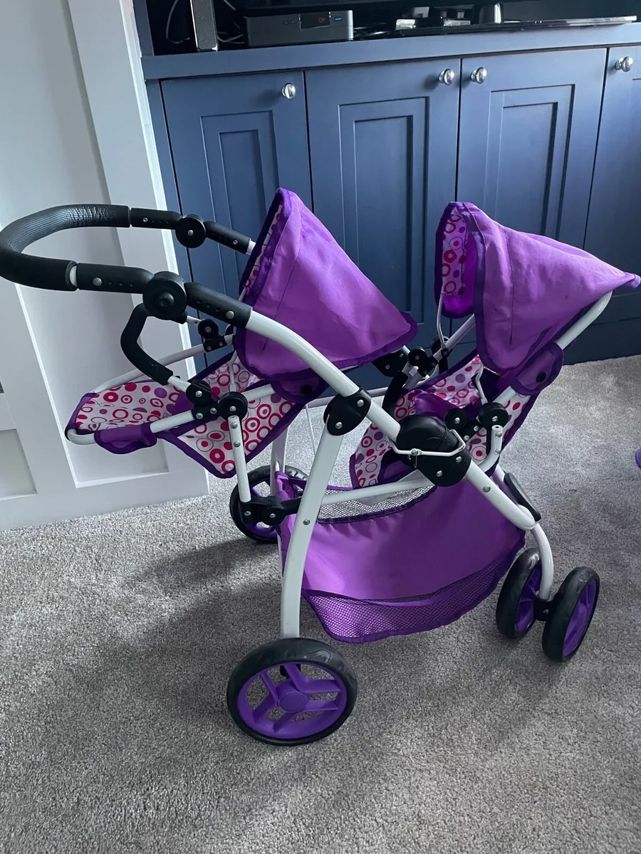 Dolls twin buggy - Image 1