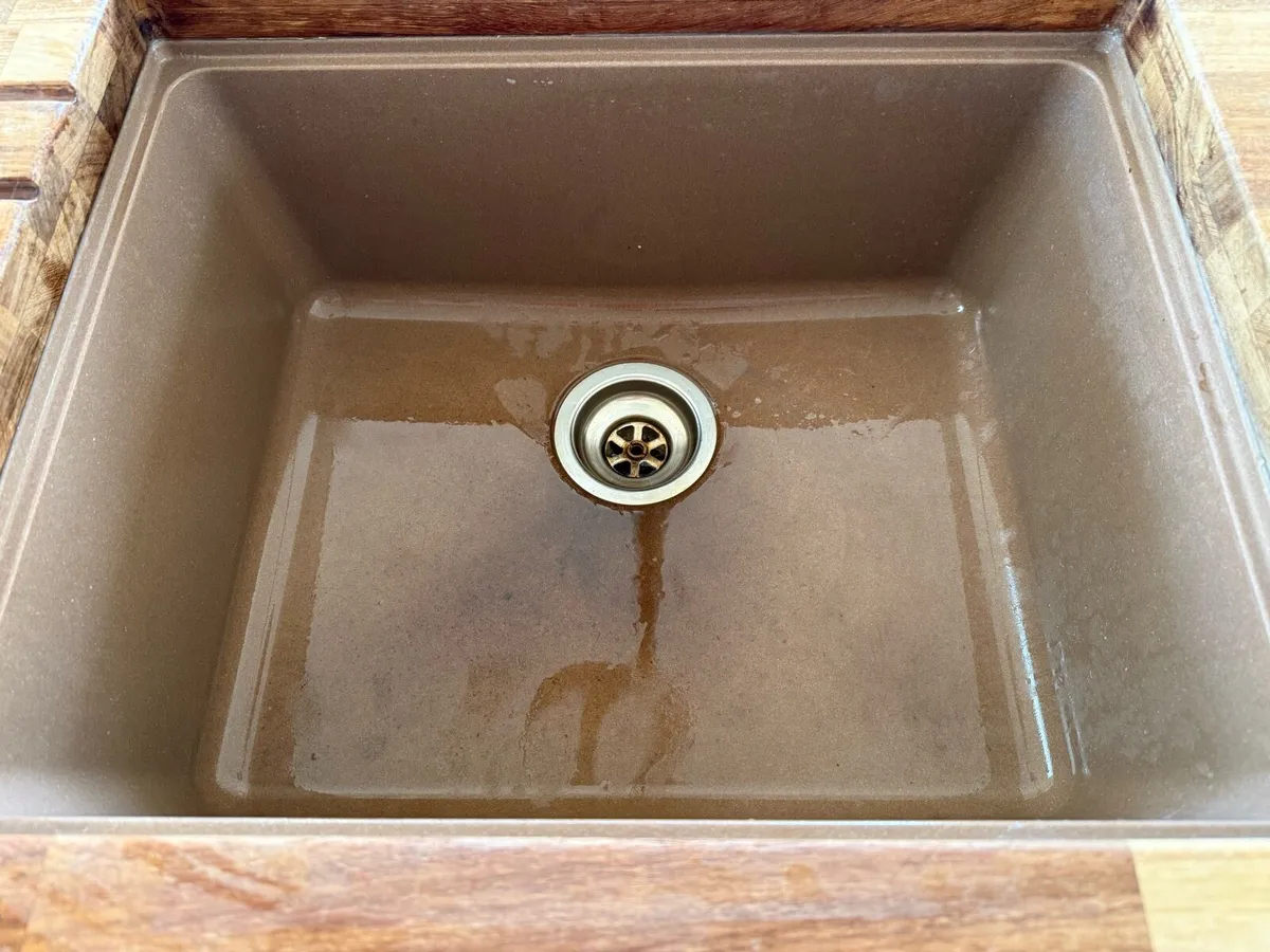 Kitchen Worktops/Sink/Tap - Image 2