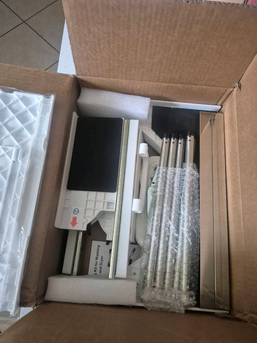 Brand new NIUXX adjustable stacking frame kit. - Image 1