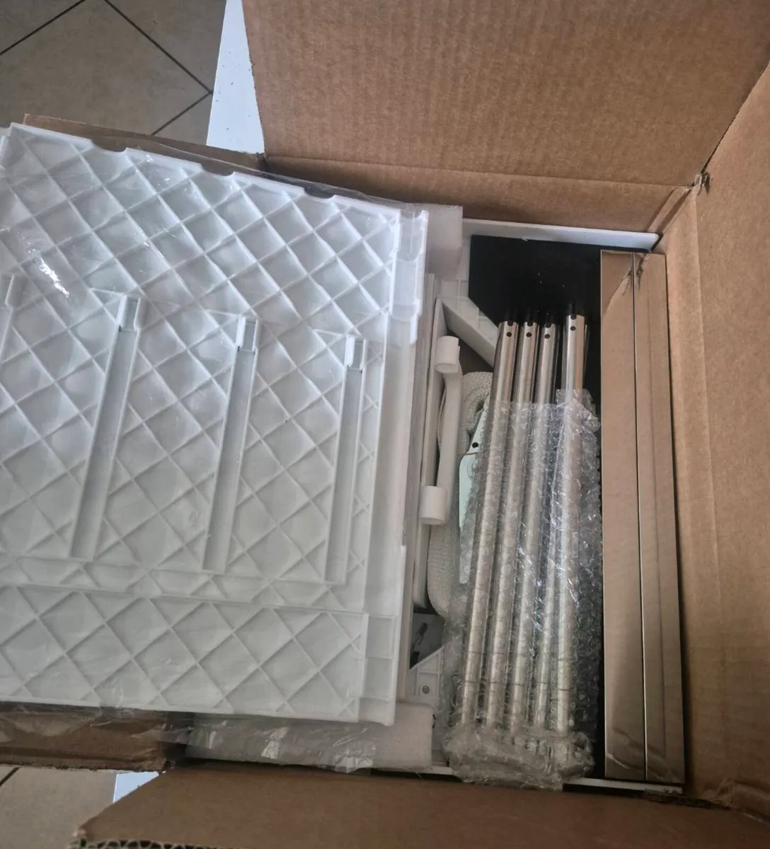 Brand new NIUXX adjustable stacking frame kit. - Image 2