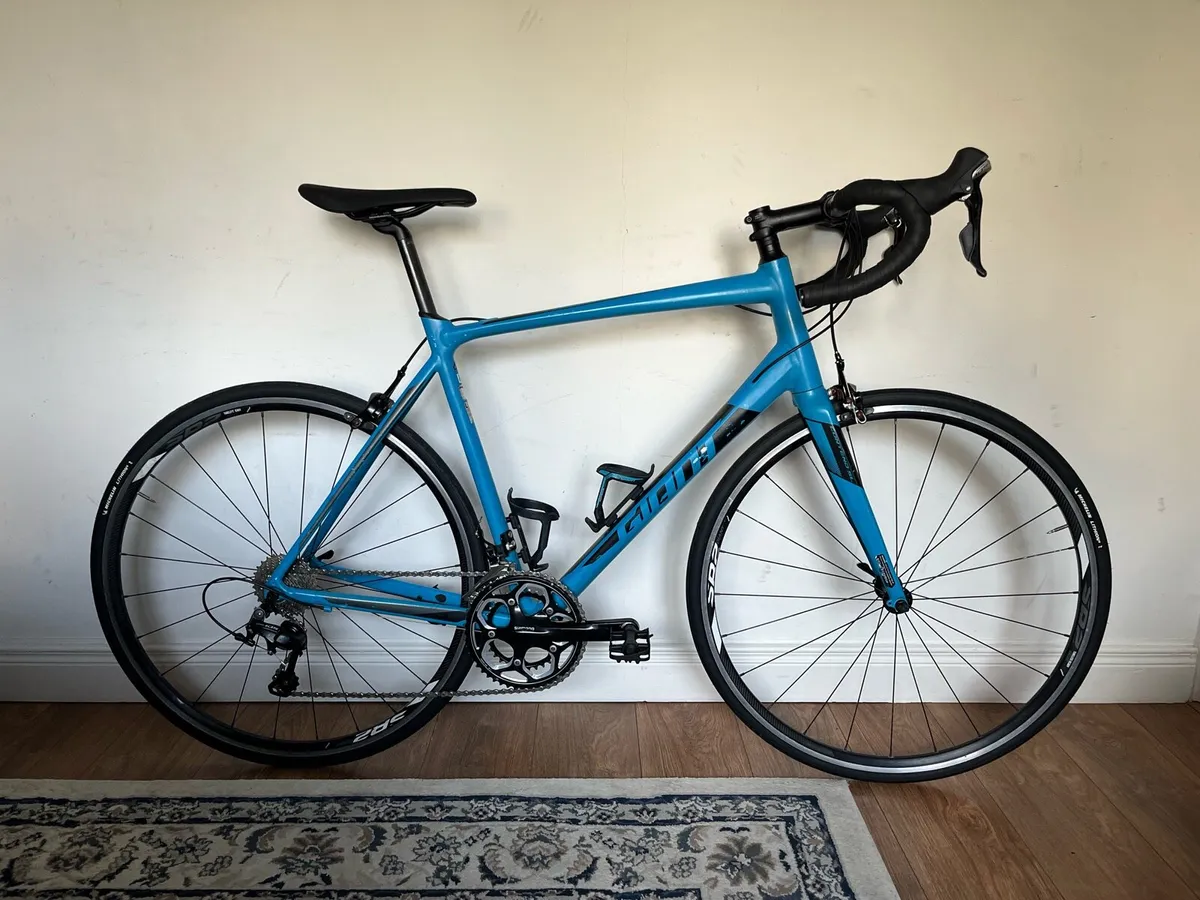 Giant Contend Road Bike (Large) - Image 1