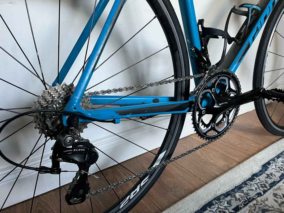 Giant Contend Road Bike (Large) - Image 4