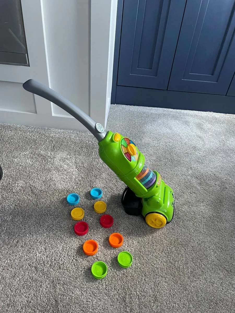 LeapFrog Toy Pick Up & Count Vacuum Green - Image 1