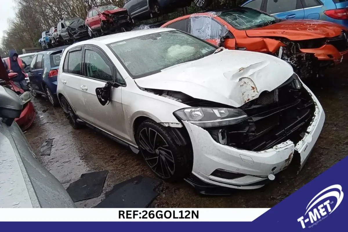 2017 VOLKSWAGEN GOLF BREAKING FOR PARTS - Image 4