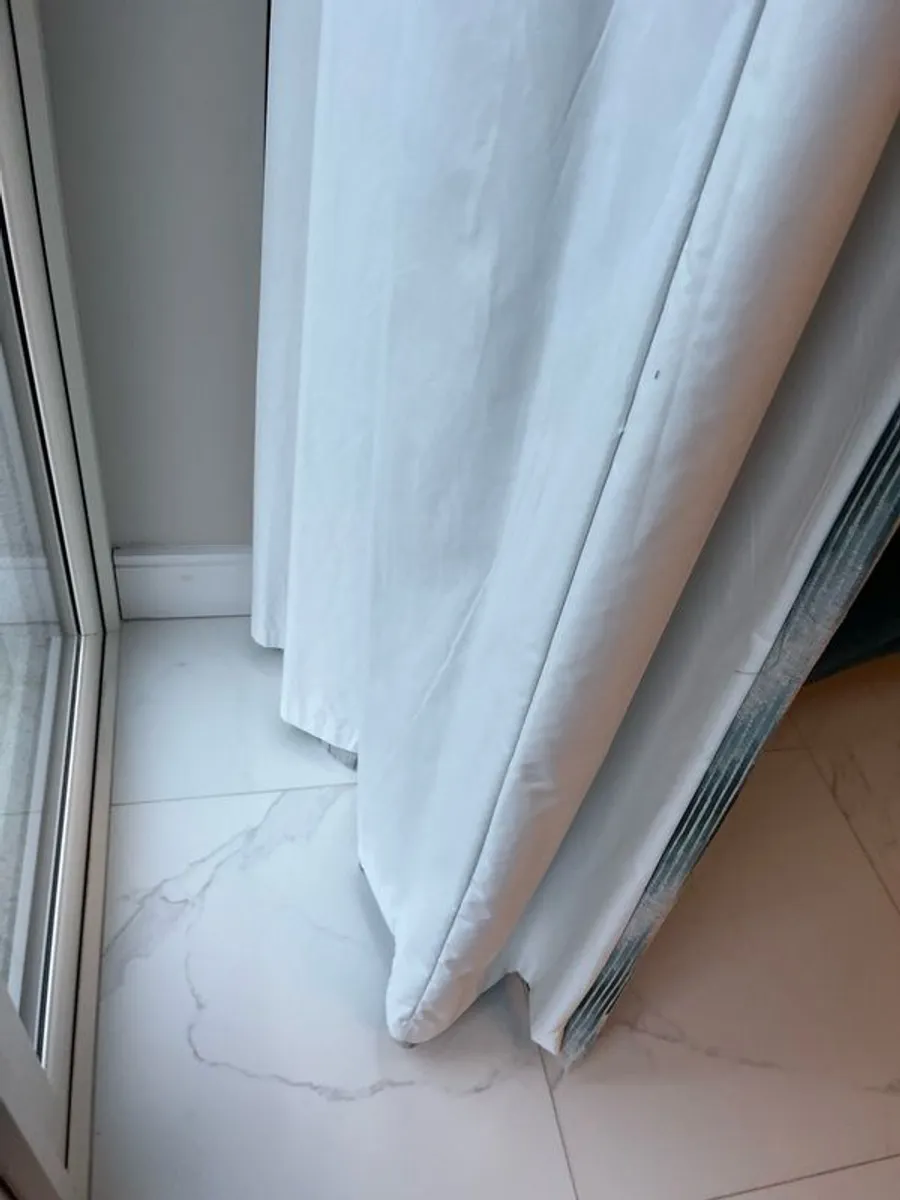 Curtain and wave pole for Patio Doors as new - Image 4