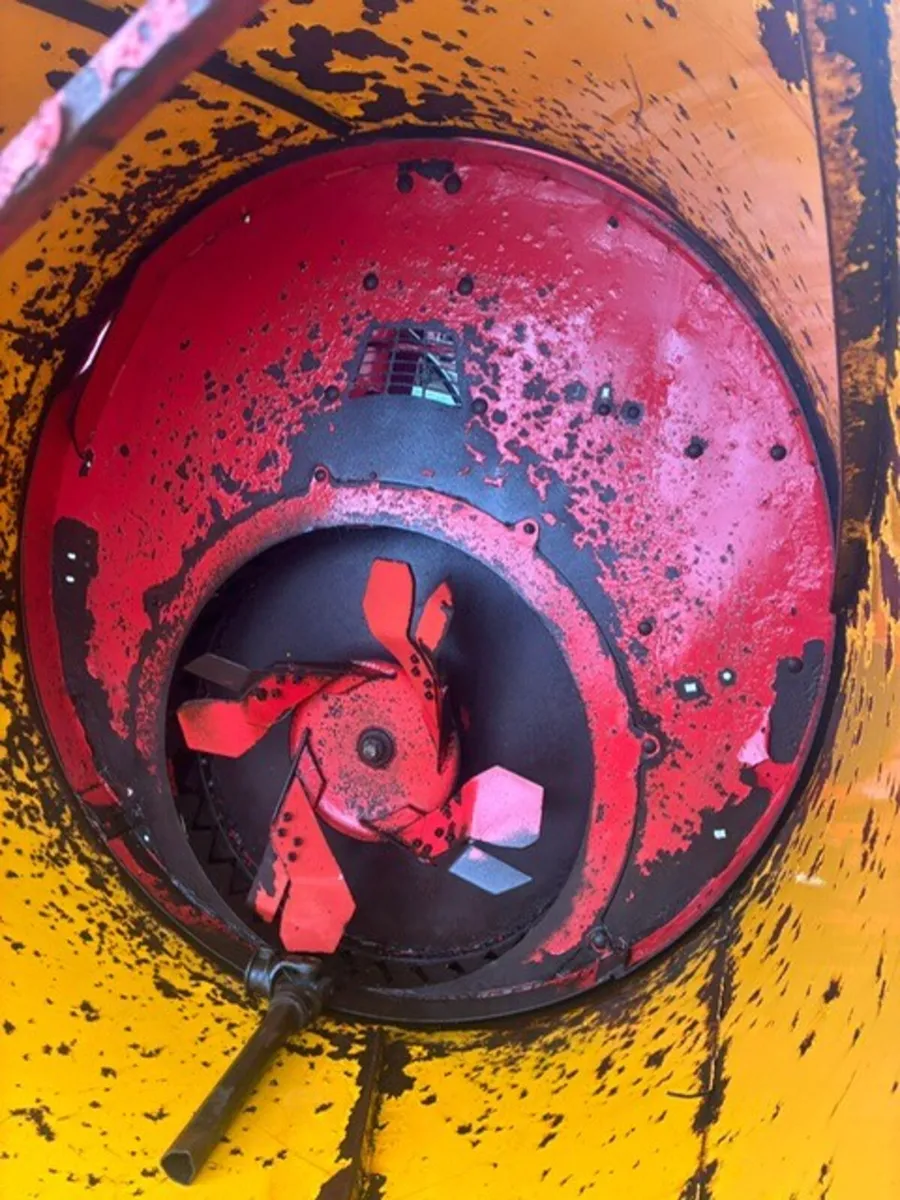 TEAGLE TOMAHAWK 404 C/W GIRAFFE SPOUT - Image 4