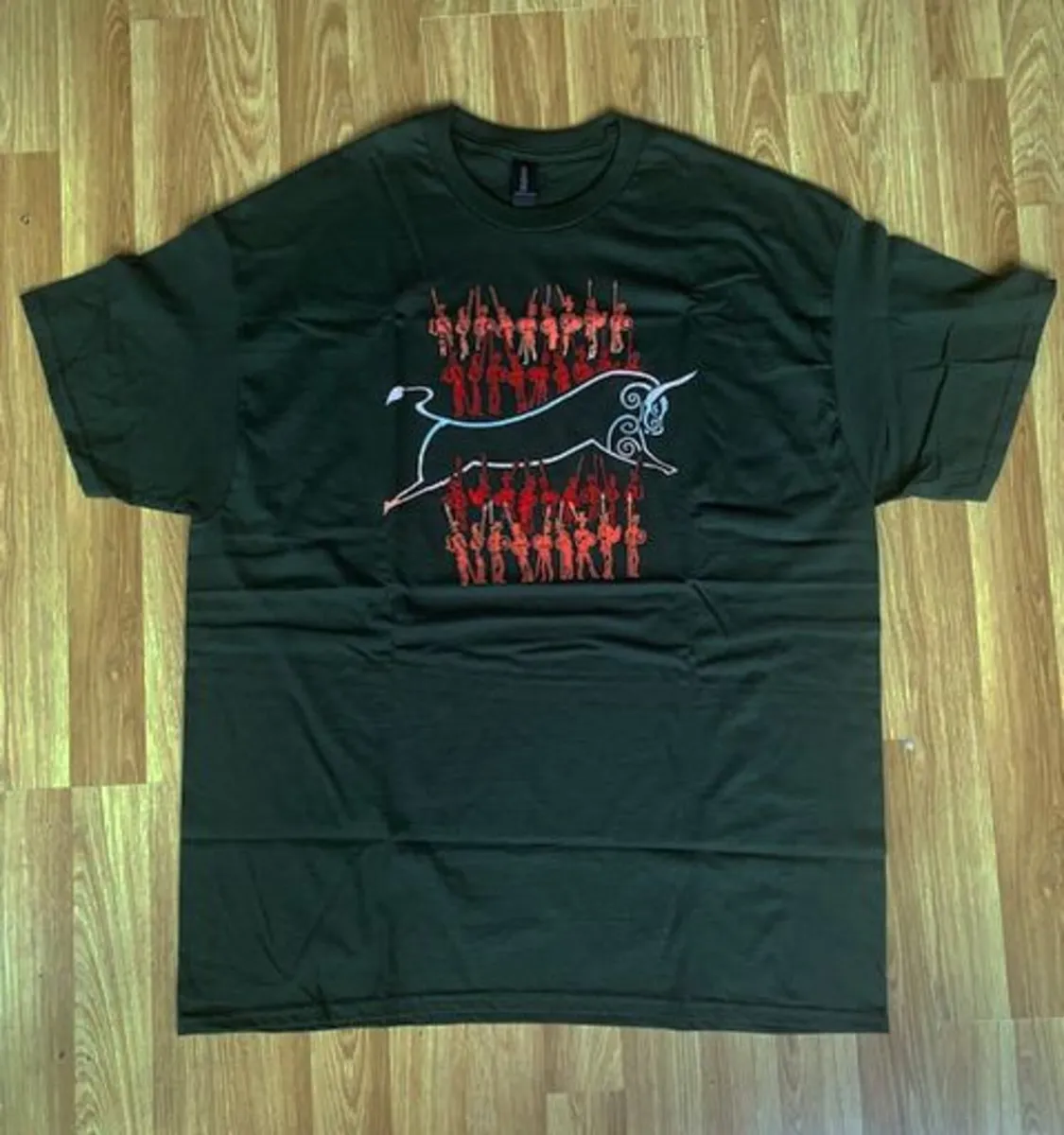 Tain inspired design T-shirt - Image 3