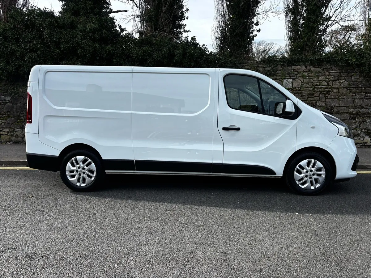 Renault Traffic 1.6 Diesel 1 Owner Sport Energy Mo - Image 2