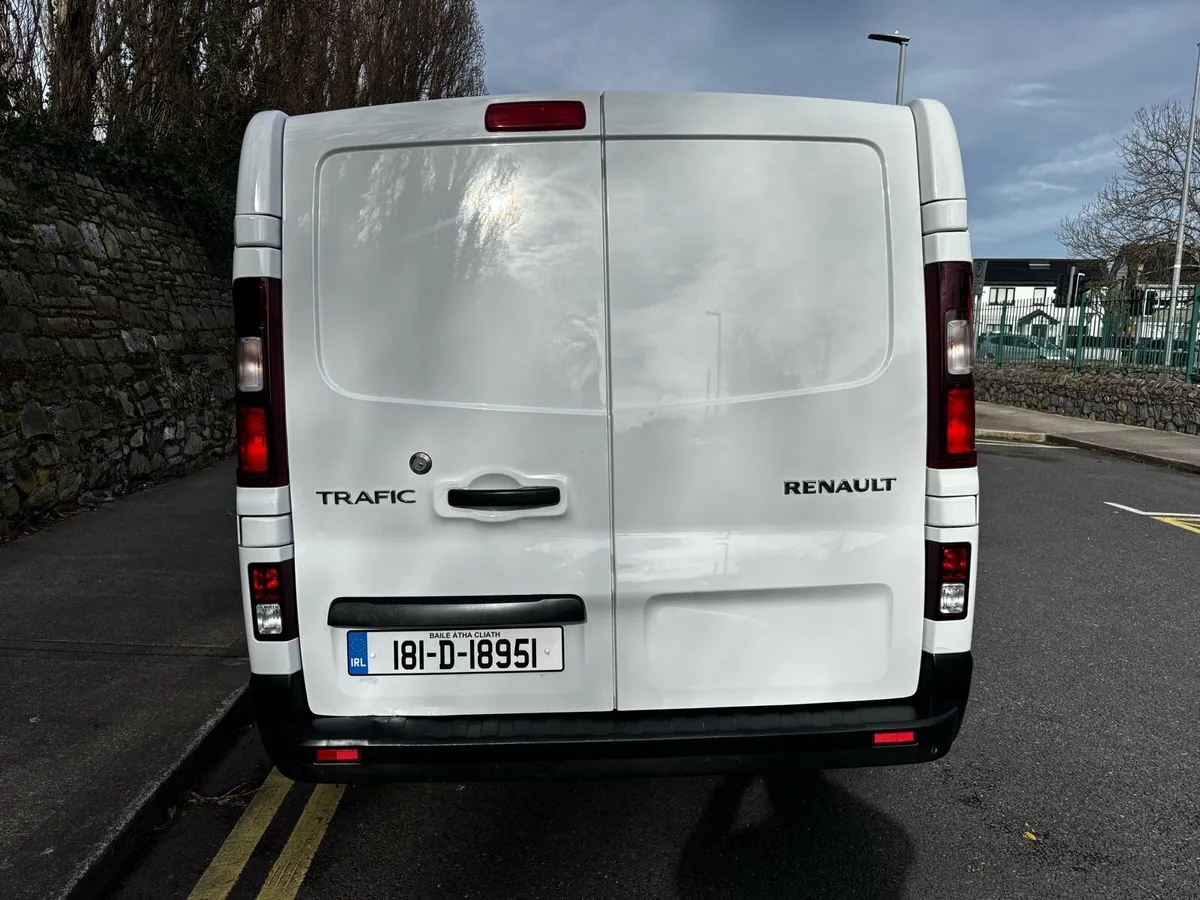 Renault Traffic 1.6 Diesel 1 Owner Sport Energy Mo - Image 4