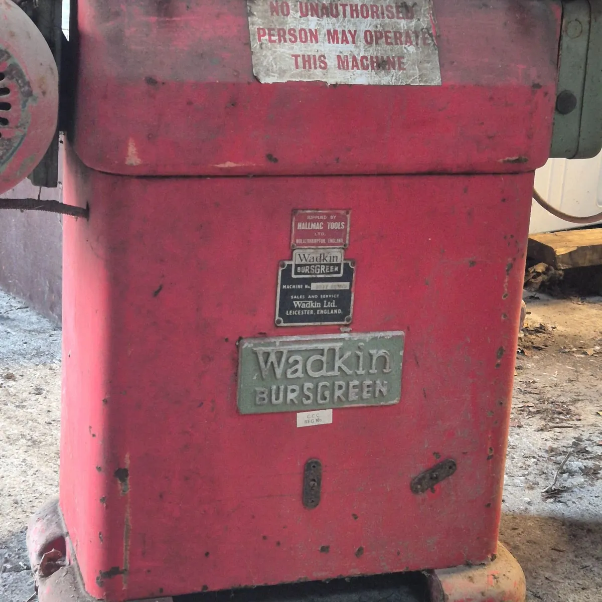 Wood plainer - Image 1