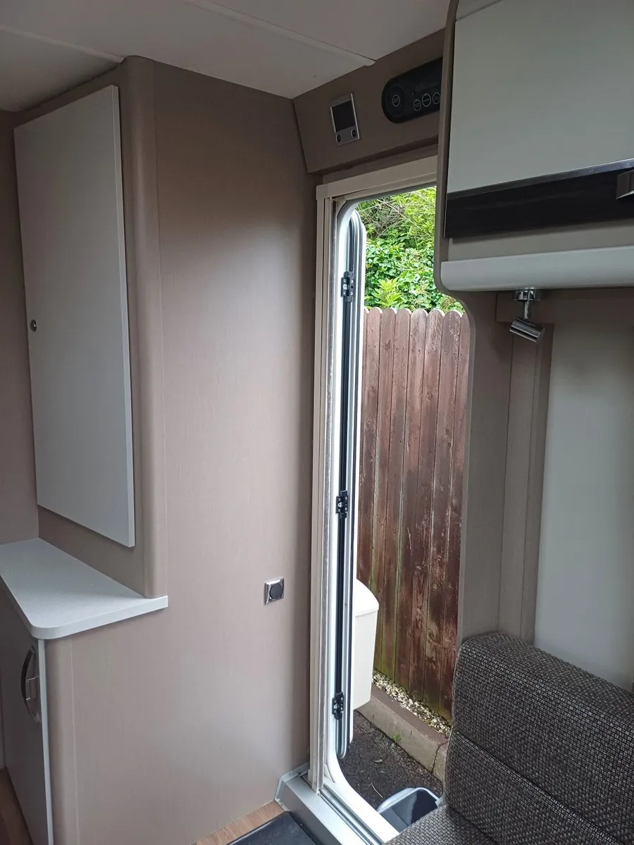 Sterling Eccles 565 (2016) Excellent Condition - Image 2