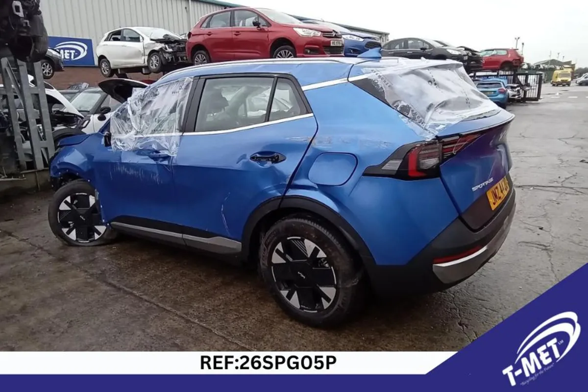 2025 KIA SPORTAGE BREAKING FOR PARTS - Image 1