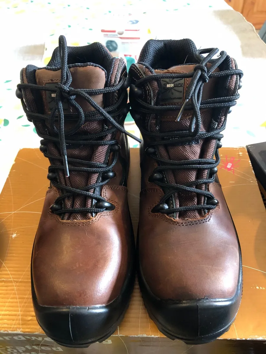 Work boots New and Used various sizes. - Image 3